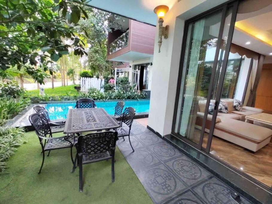 Hoàng Quyên 9 Flamingo đại Lải Appartement